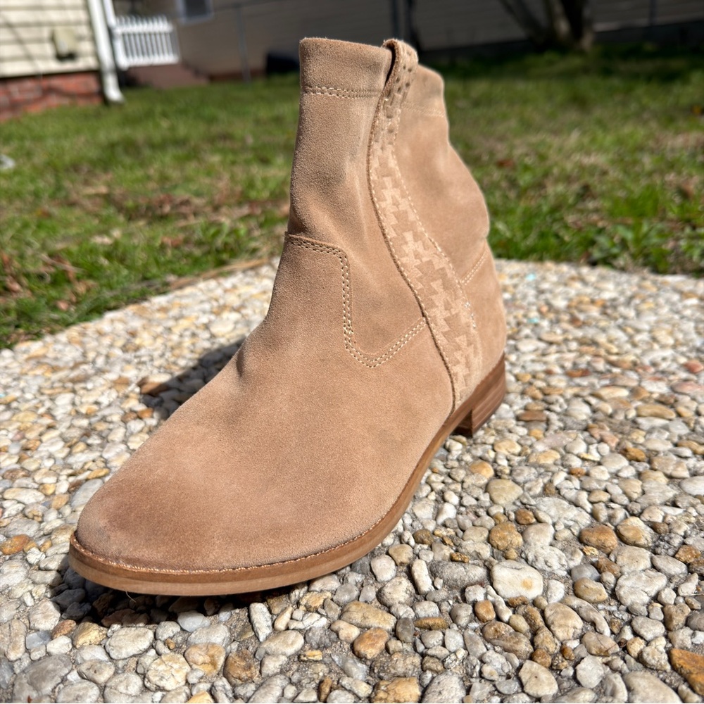 Toms Tan Suede Ankle Booties - Picture 15 of 16